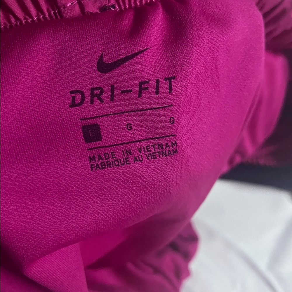 Nike Running Shorts - Picture 6 of 7